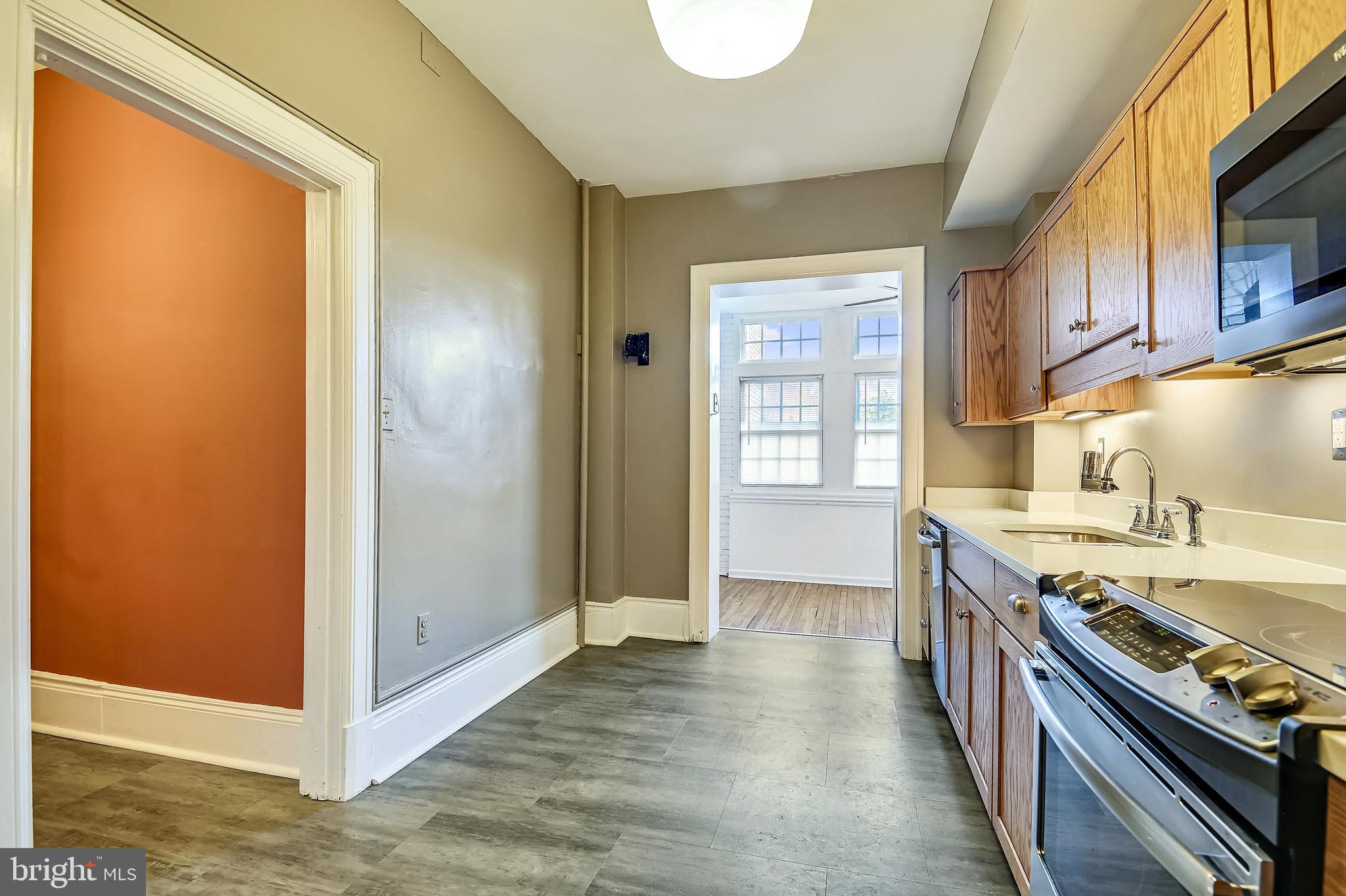 ROLAND PARK - Residential