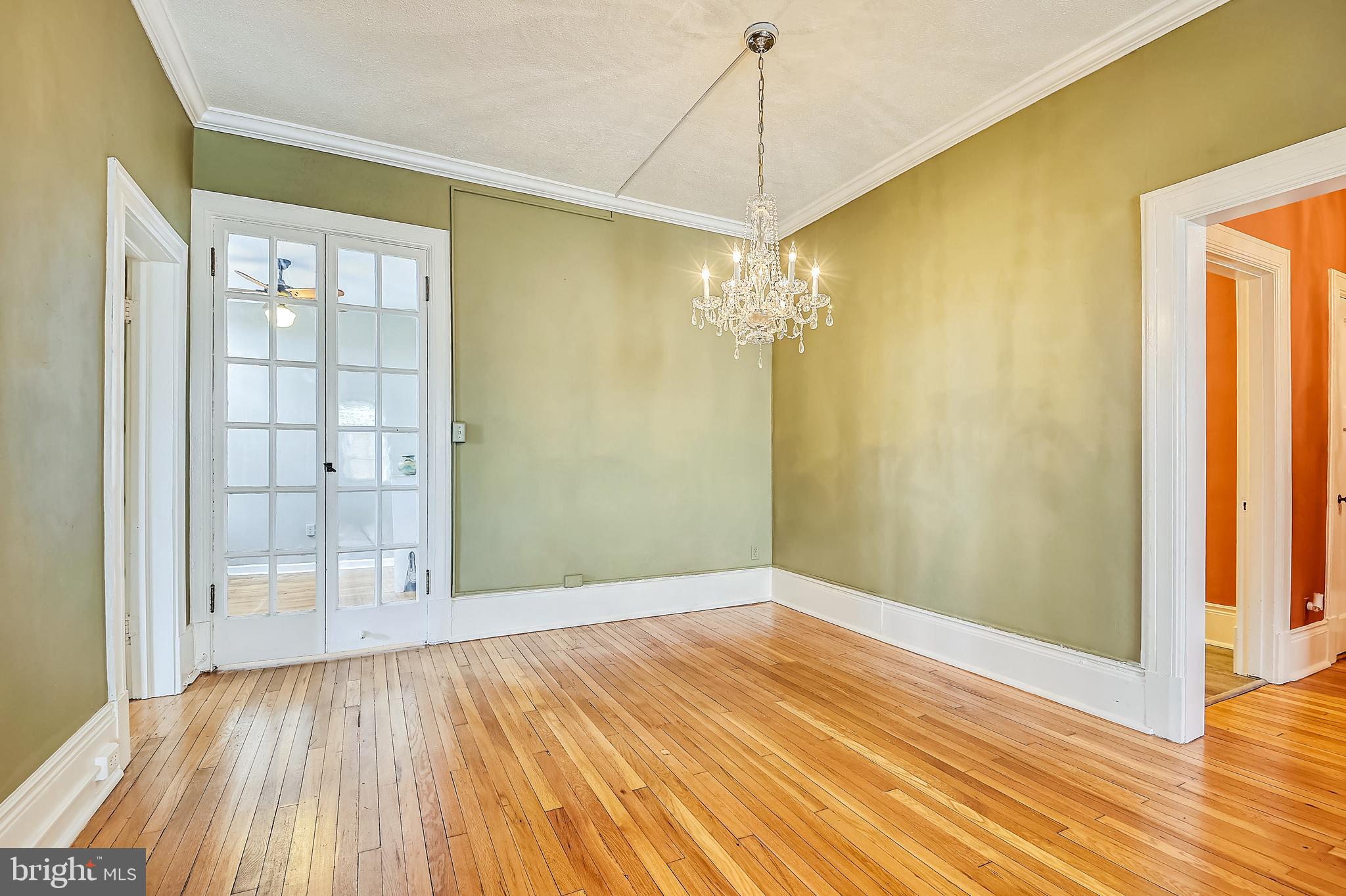 ROLAND PARK - Residential