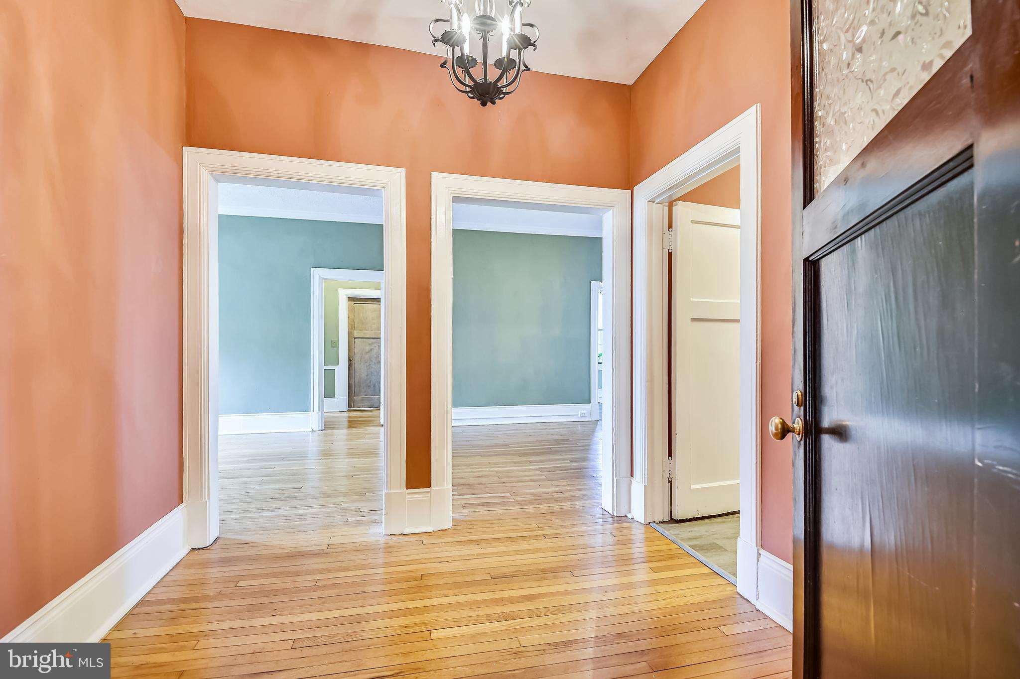 ROLAND PARK - Residential