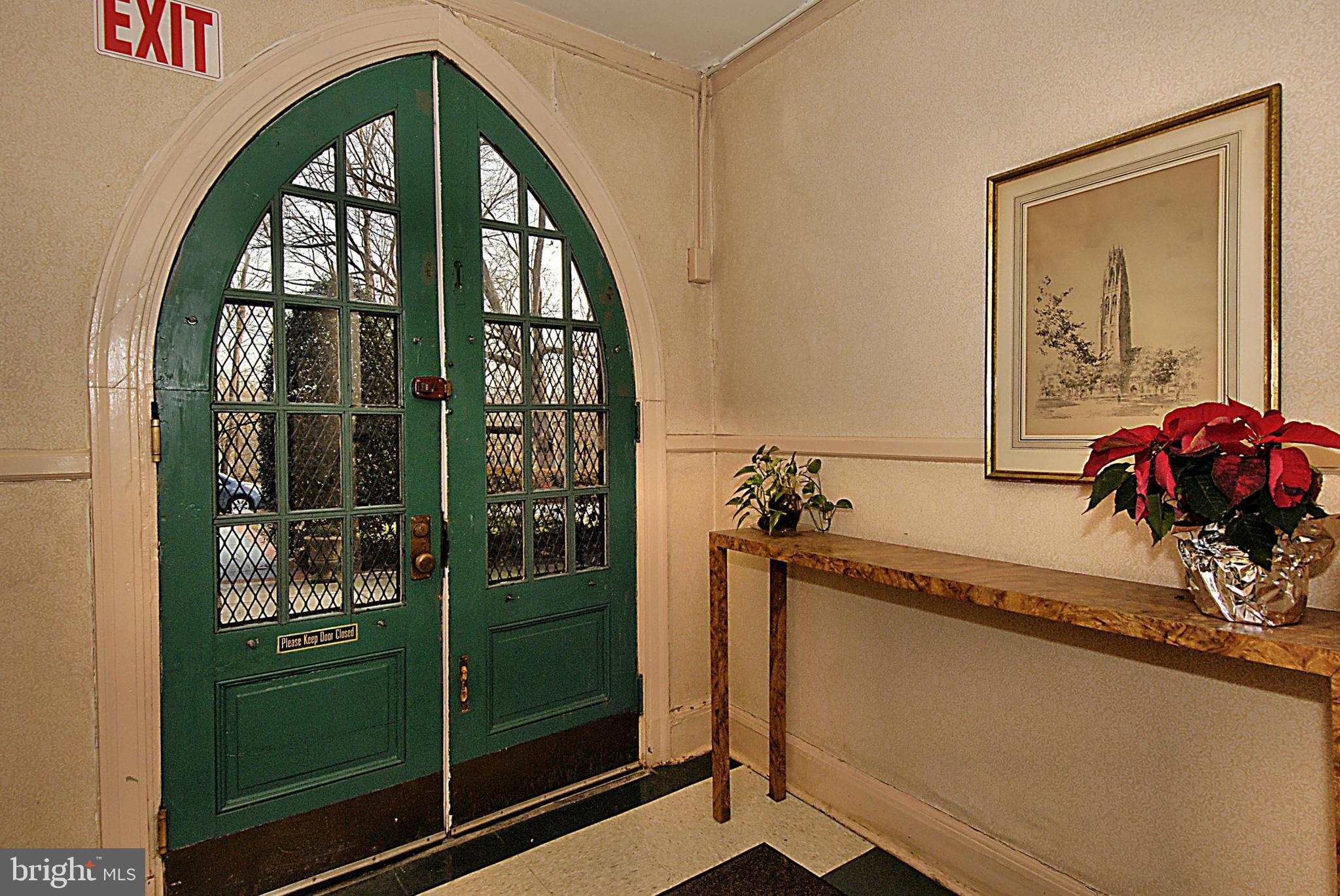 ROLAND PARK - Residential