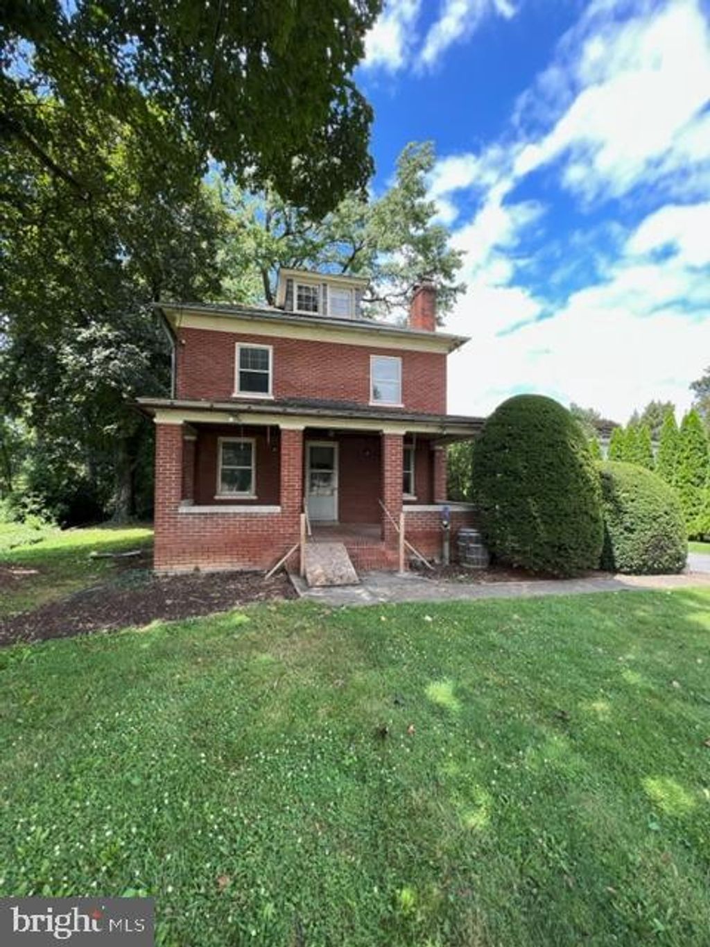 Photo of 1553 New Holland Pike, Lancaster, PA 17601 (MLS # PALA2039240)