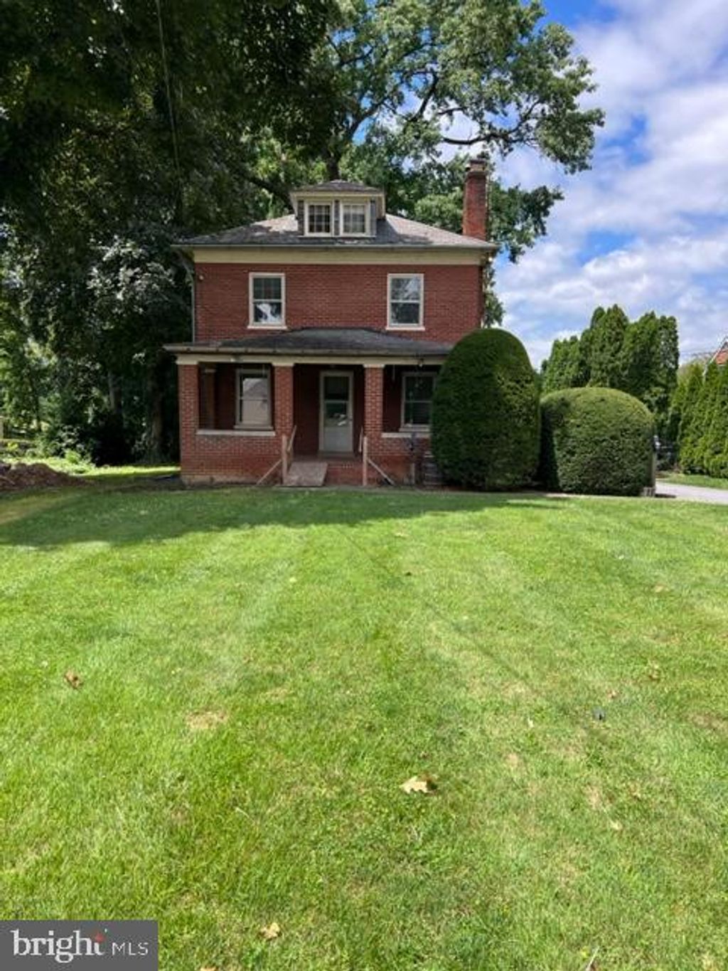 Photo of 1553 New Holland Pike, Lancaster, PA 17601 (MLS # PALA2039240)