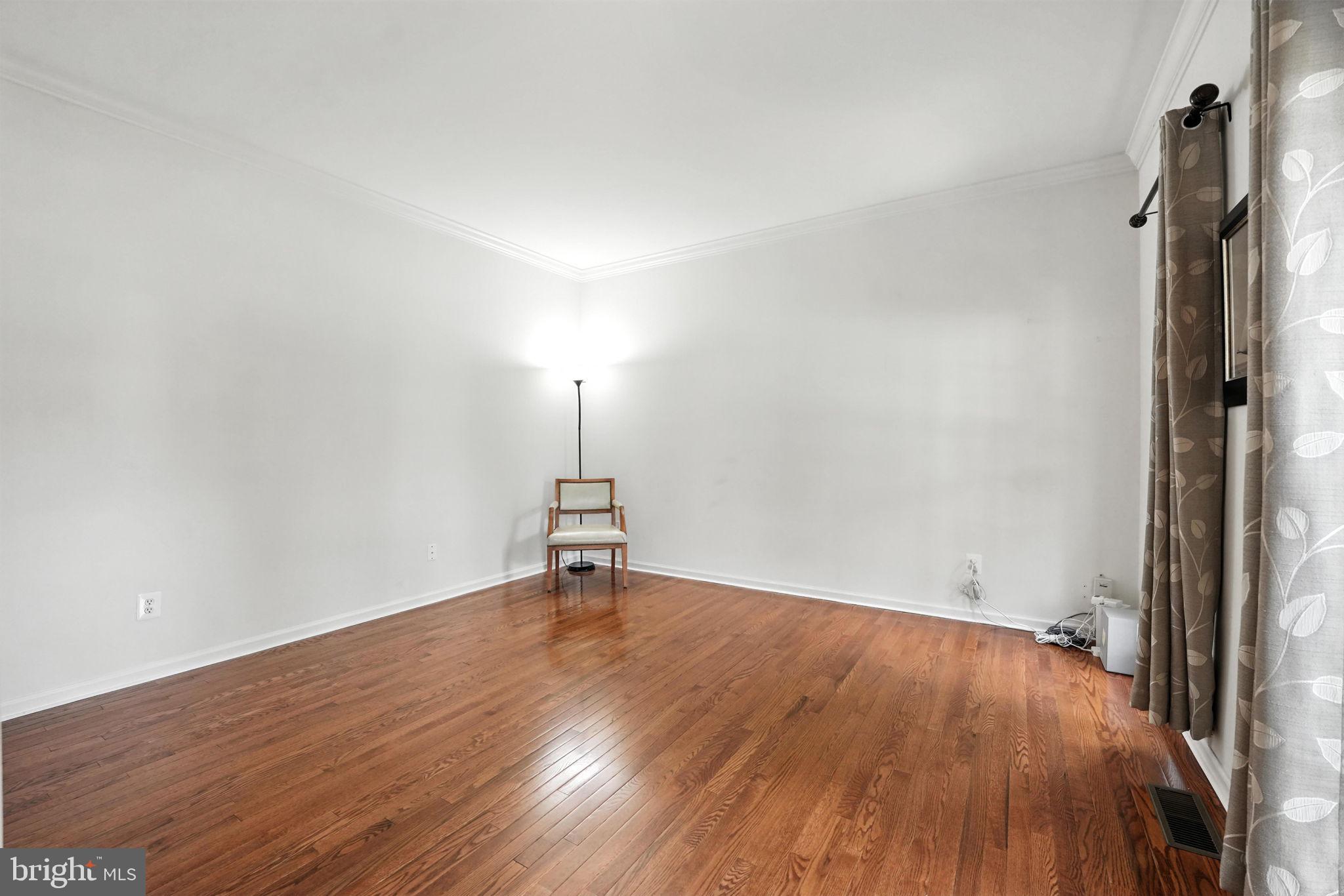 SOUTHBRIDGE - Residential