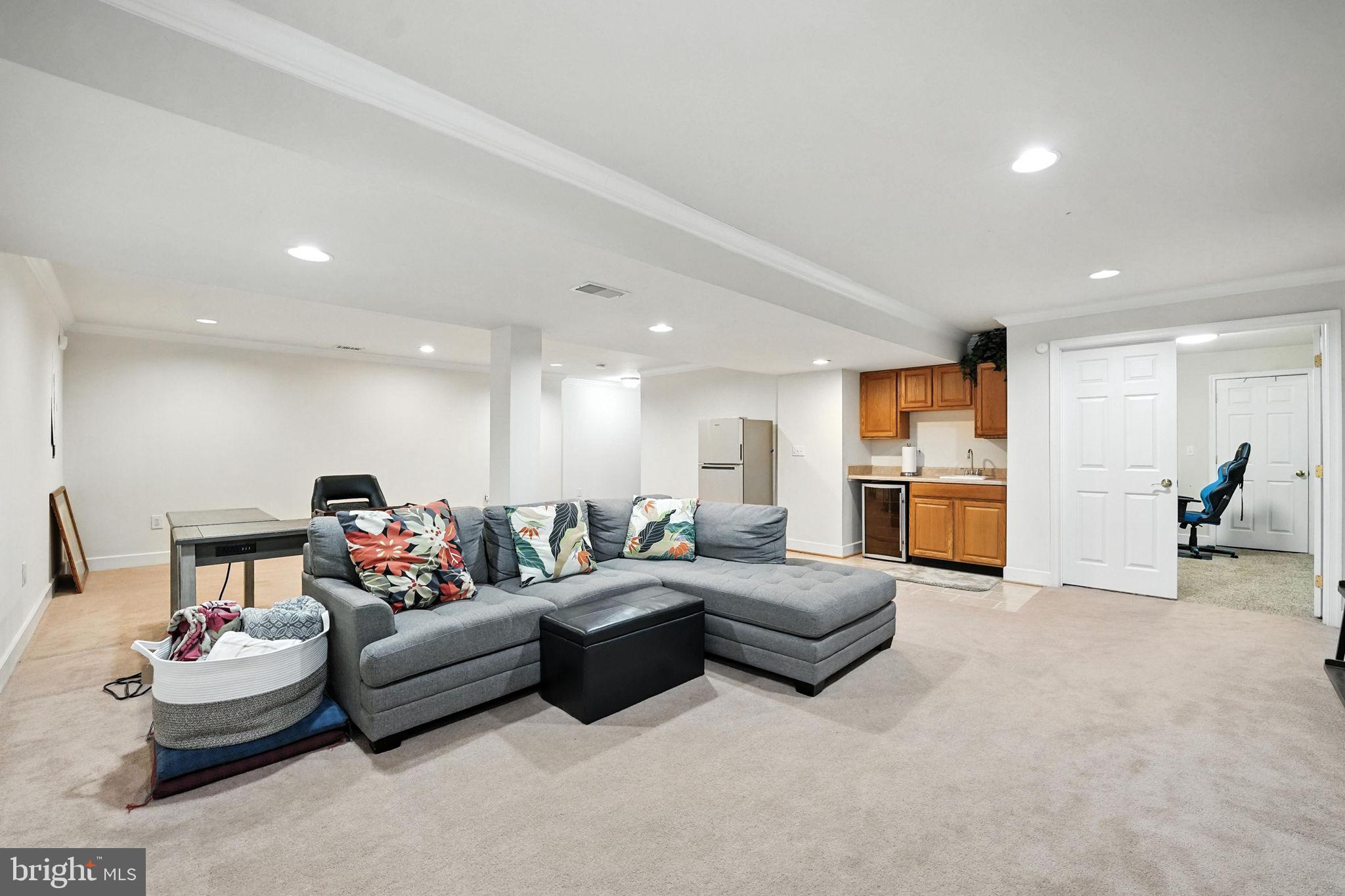 SOUTHBRIDGE - Residential