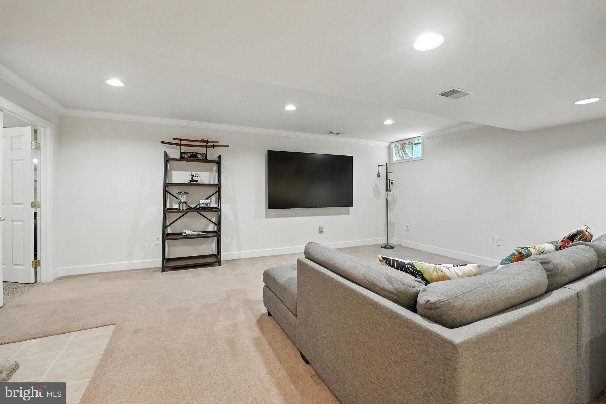 SOUTHBRIDGE - Residential