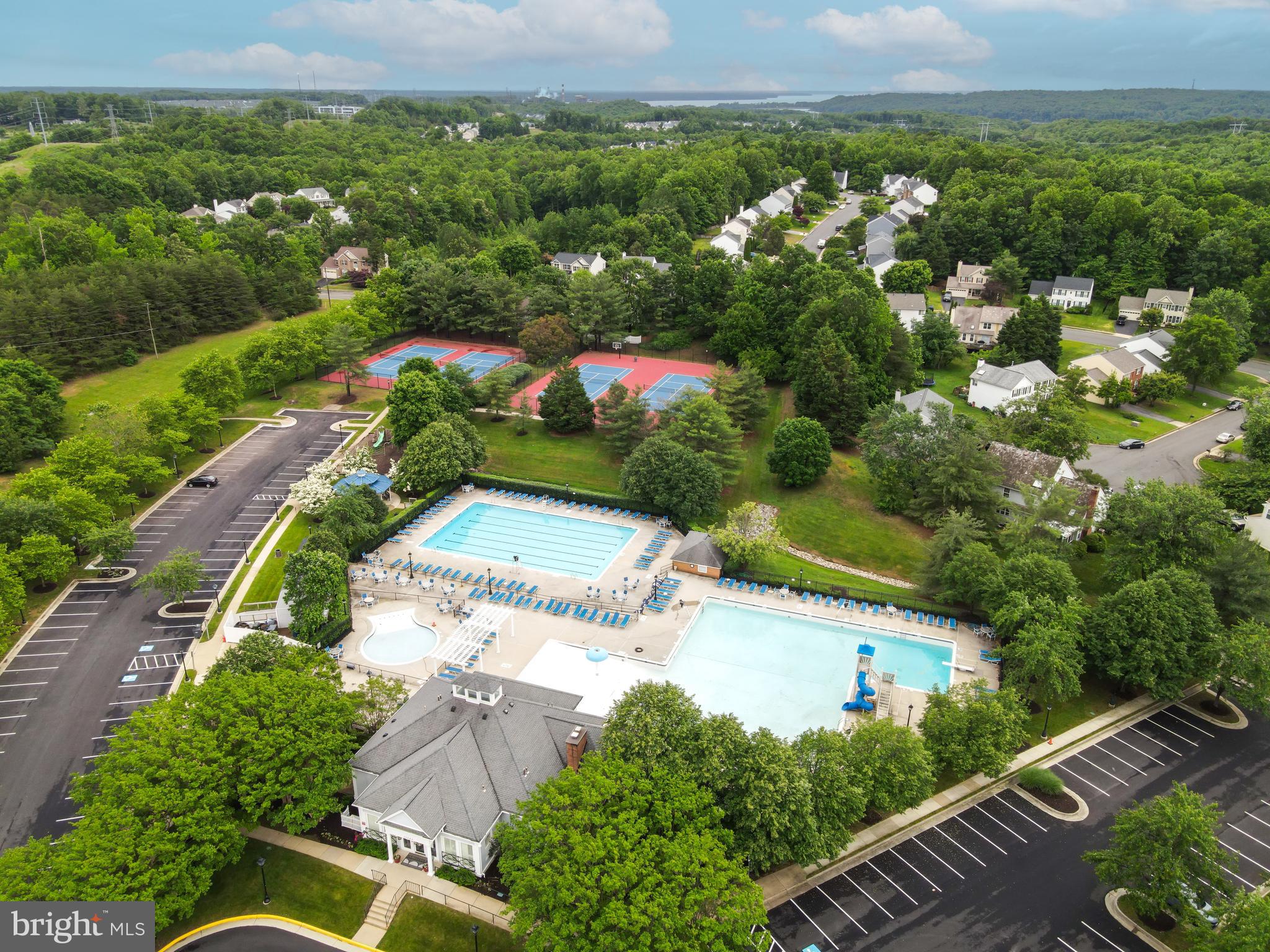 SOUTHBRIDGE - Residential