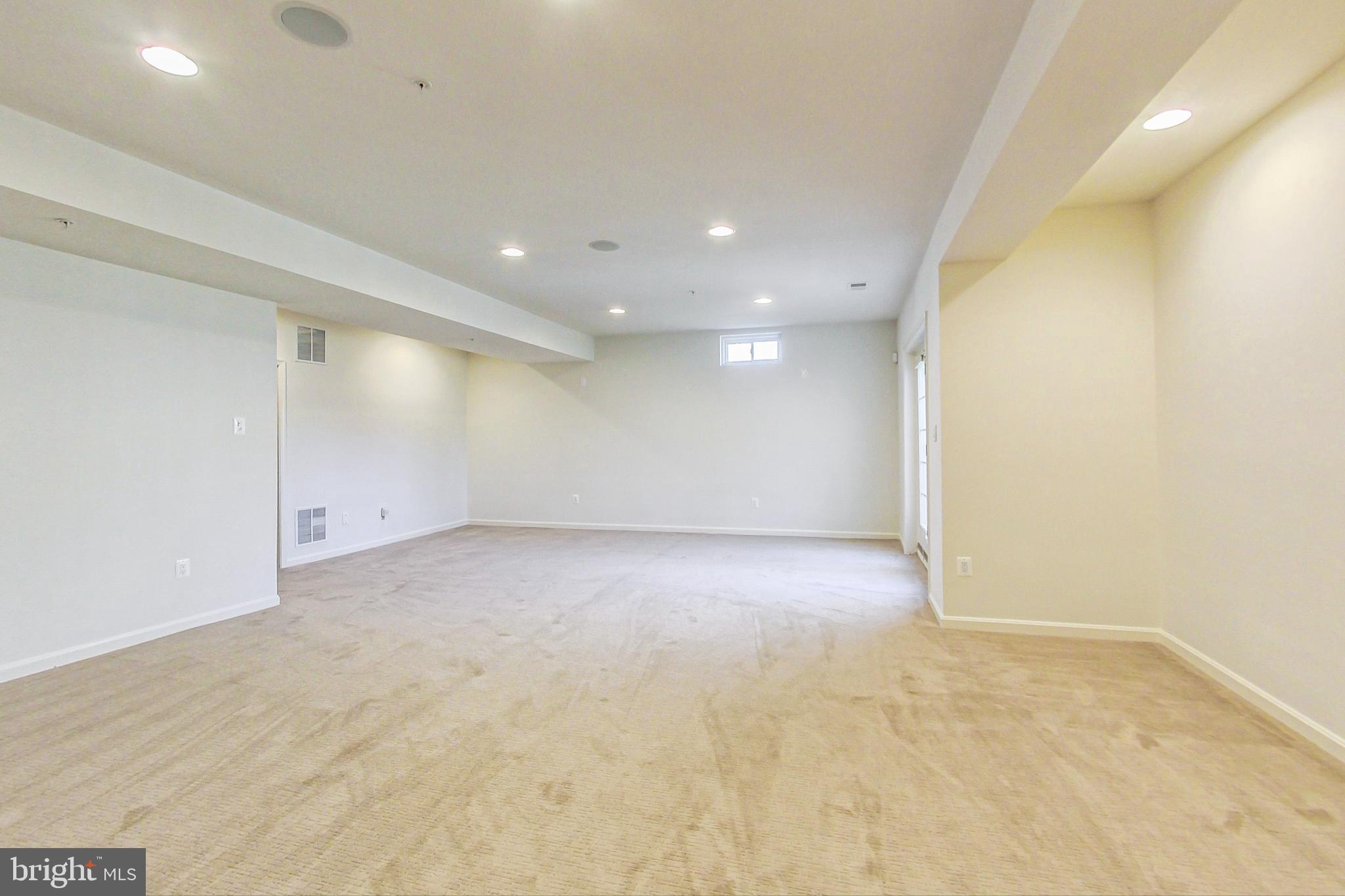 LEIGHLAND MEADOWS - Residential