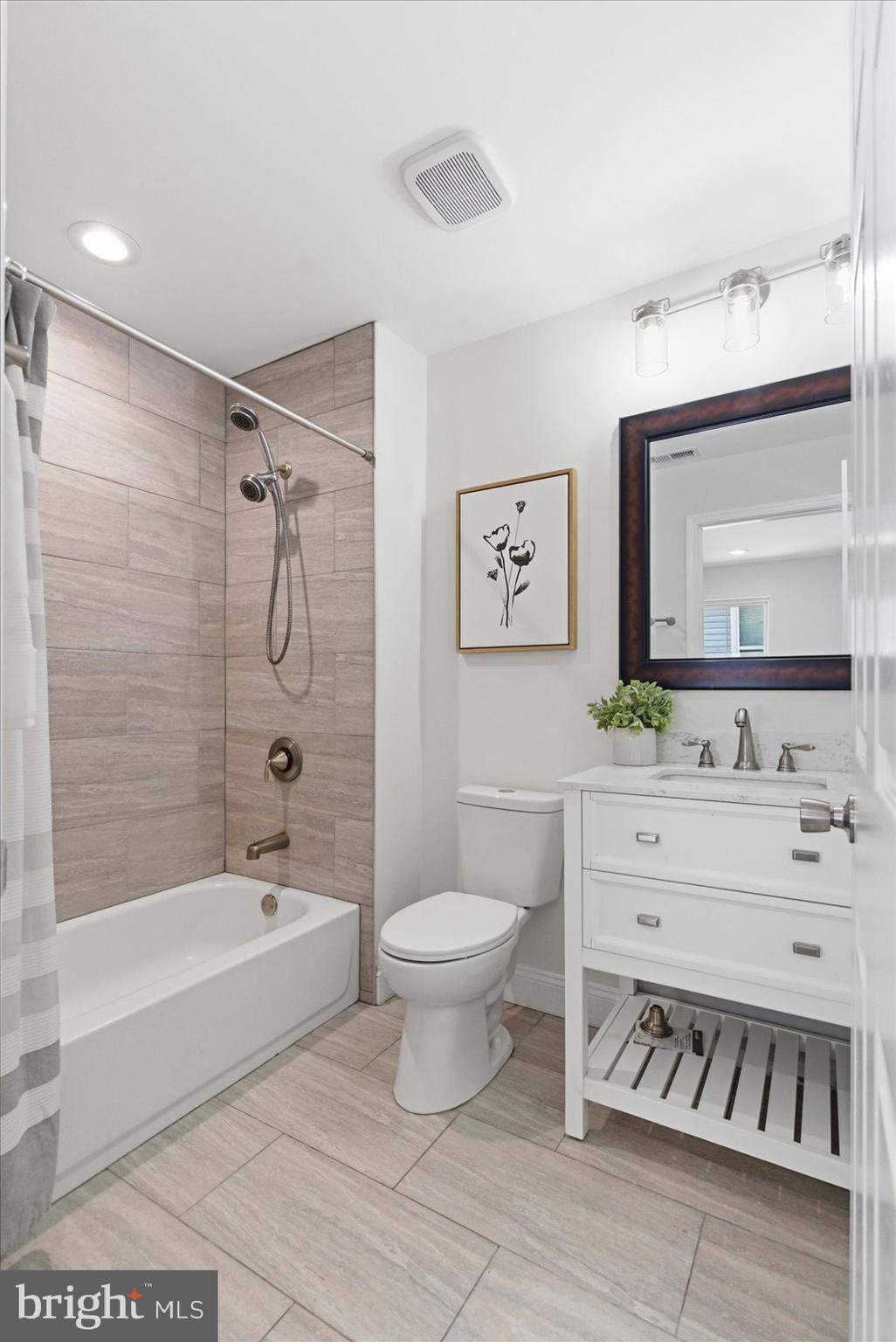 HERITAGE CROSSING - Residential