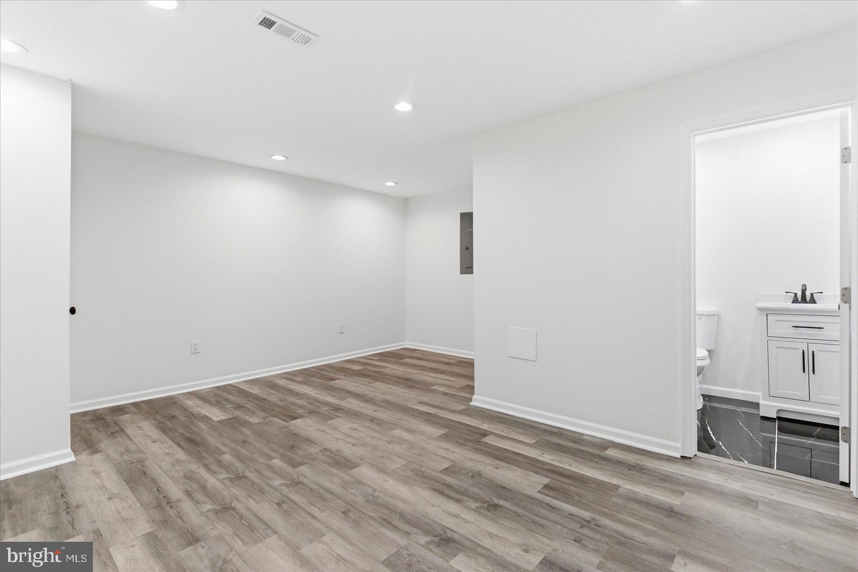 HERITAGE CROSSING - Residential