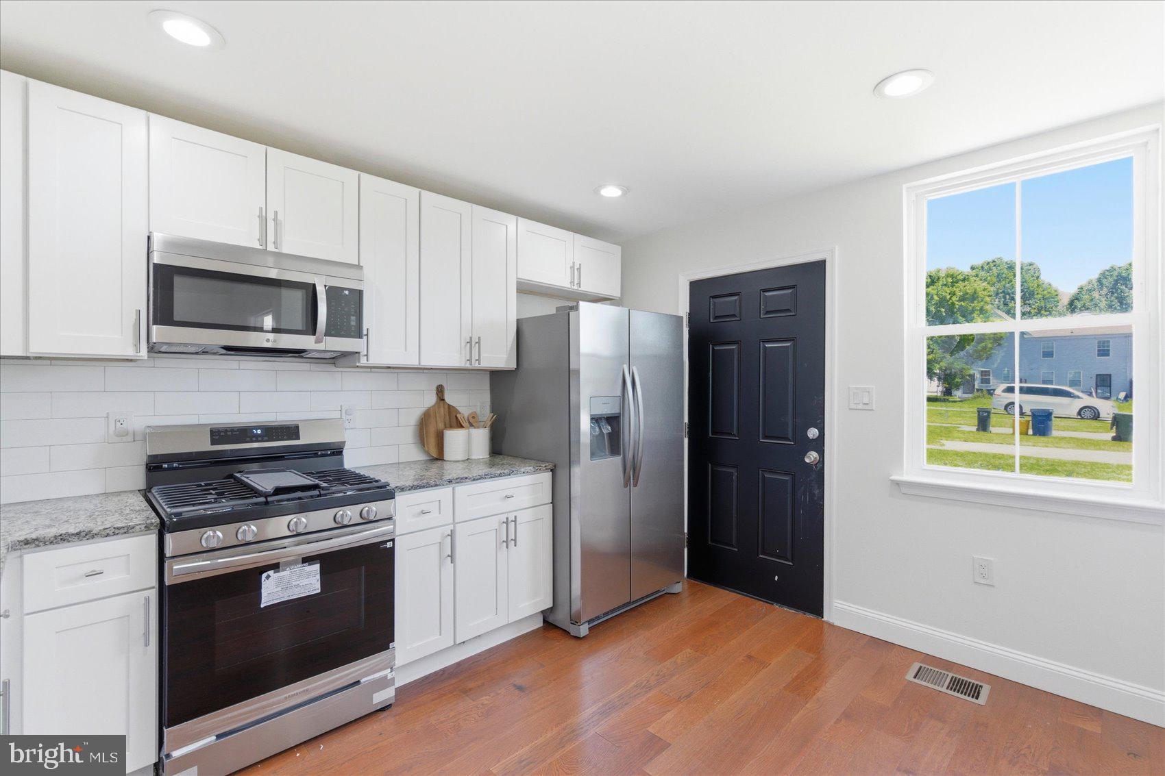 HERITAGE CROSSING - Residential