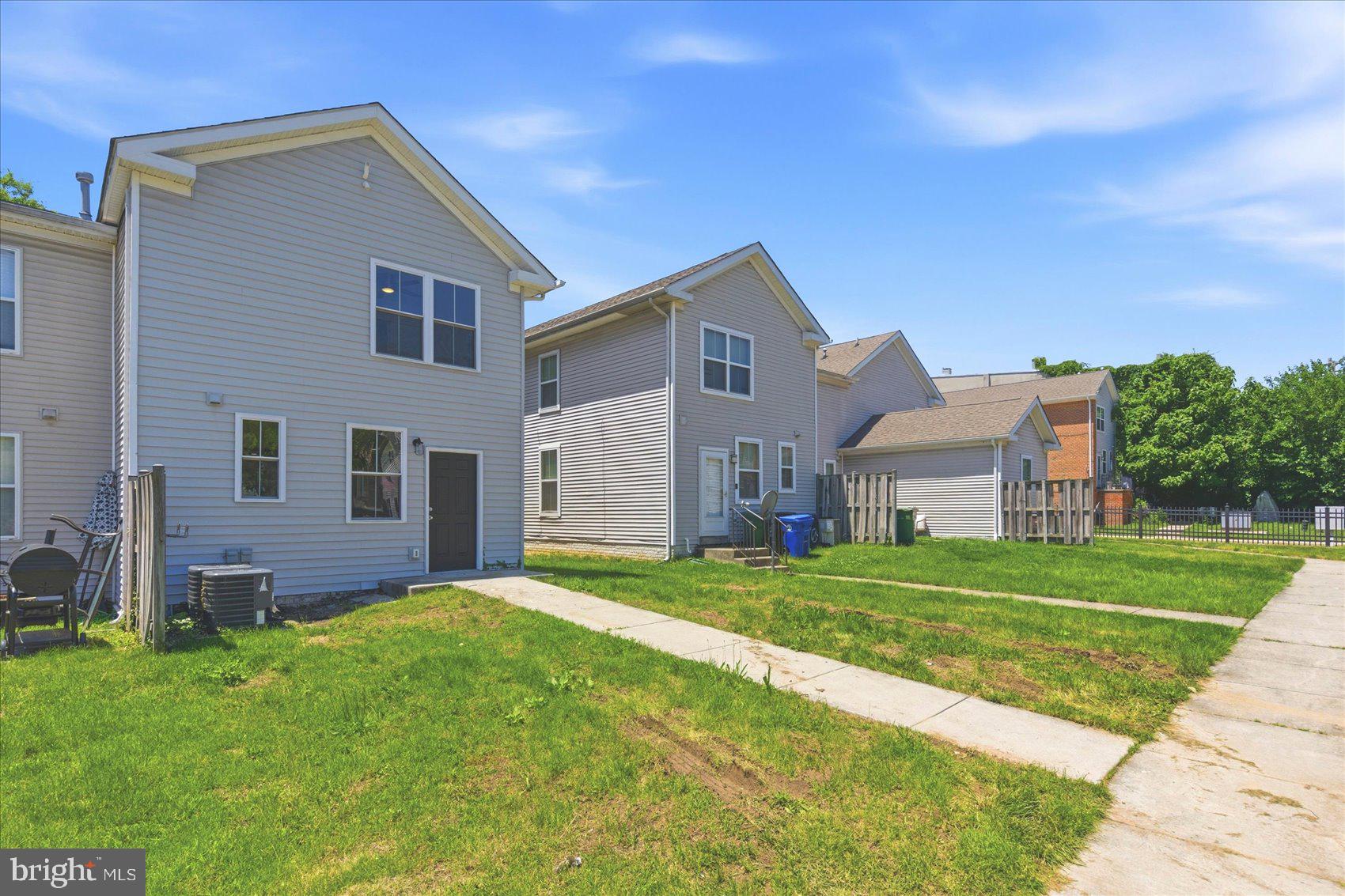 HERITAGE CROSSING - Residential