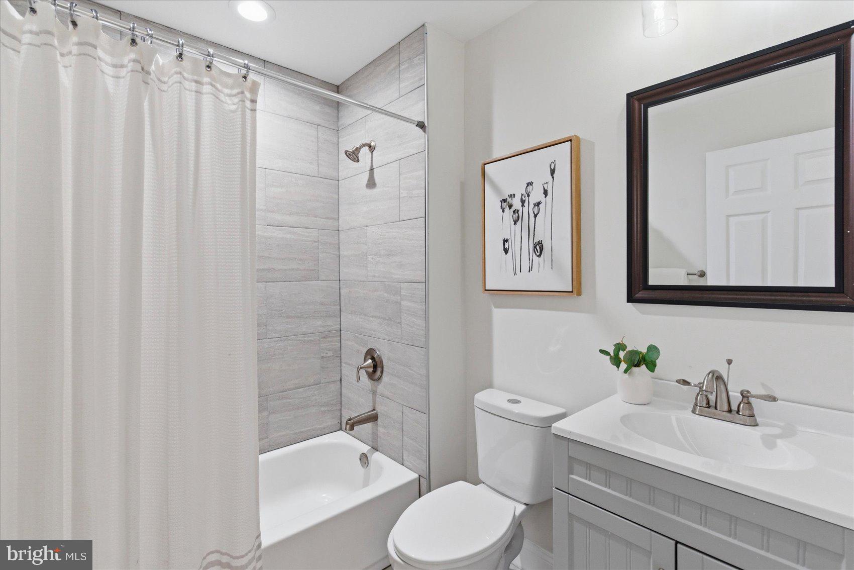 HERITAGE CROSSING - Residential