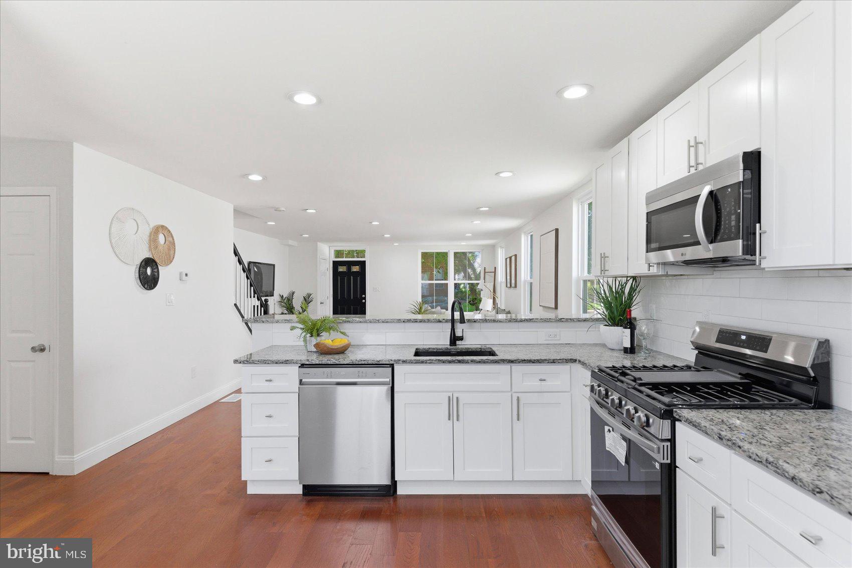 HERITAGE CROSSING - Residential