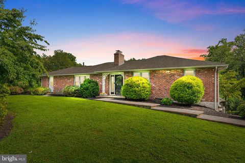 2532 E CEDARVILLE ROAD POTTSTOWN PA 19465