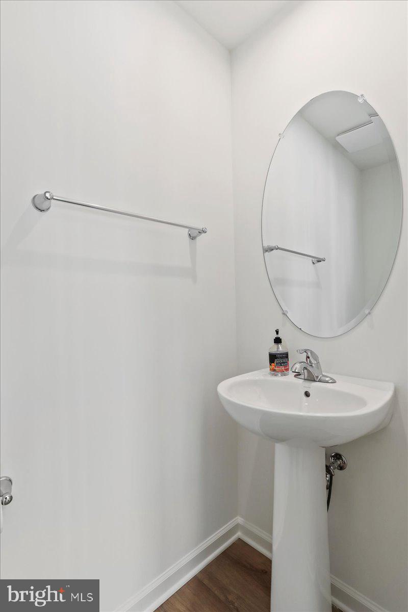 OVERLOOK AT RIVERSIDE TOWNHOMES - Residential Lease