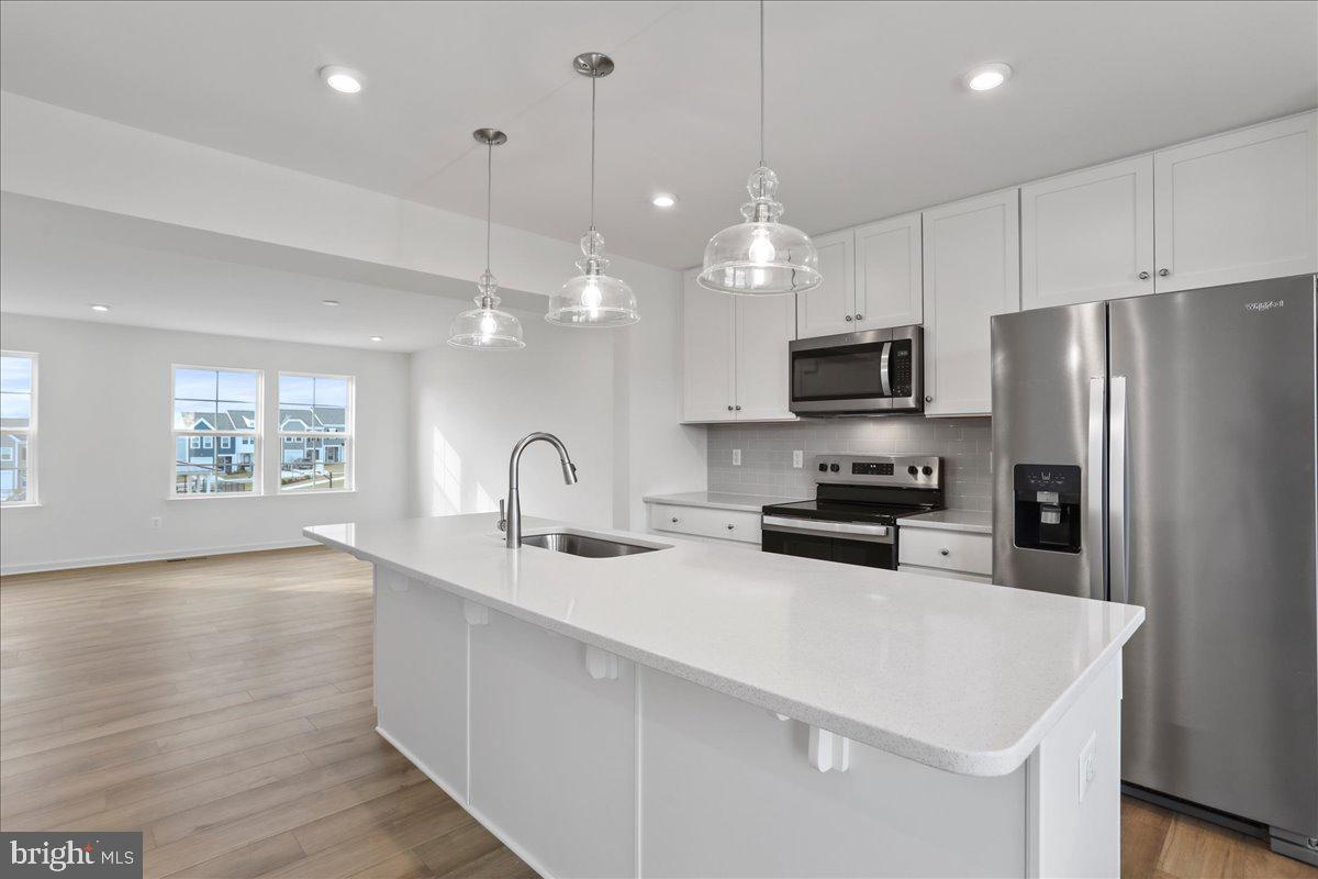 OVERLOOK AT RIVERSIDE TOWNHOMES - Residential Lease