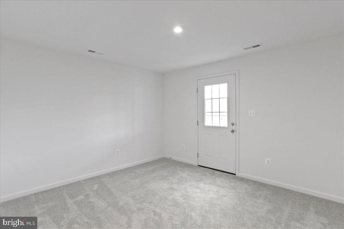 OVERLOOK AT RIVERSIDE TOWNHOMES - Residential Lease