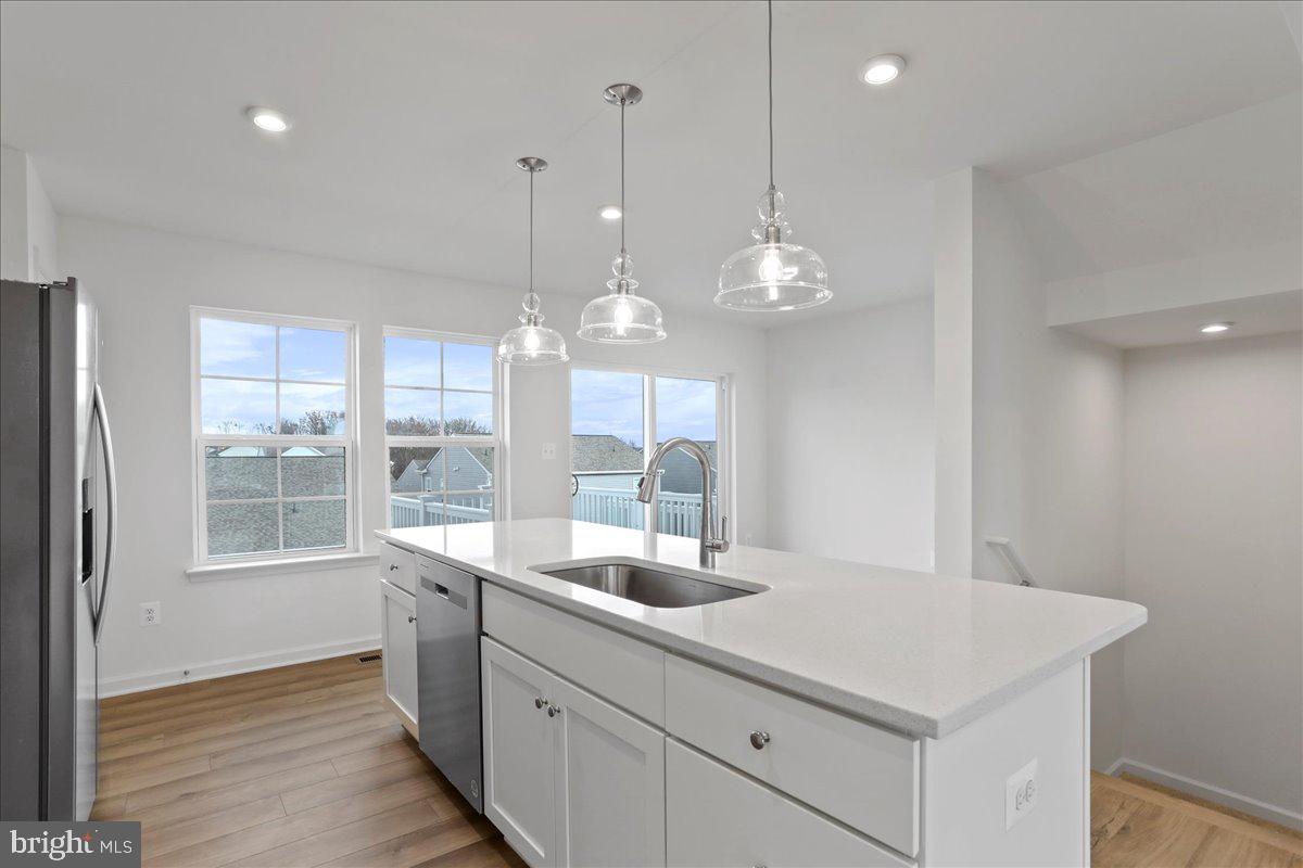 OVERLOOK AT RIVERSIDE TOWNHOMES - Residential Lease