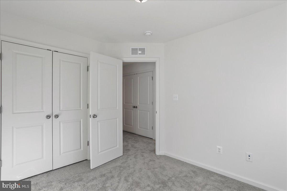 OVERLOOK AT RIVERSIDE TOWNHOMES - Residential Lease