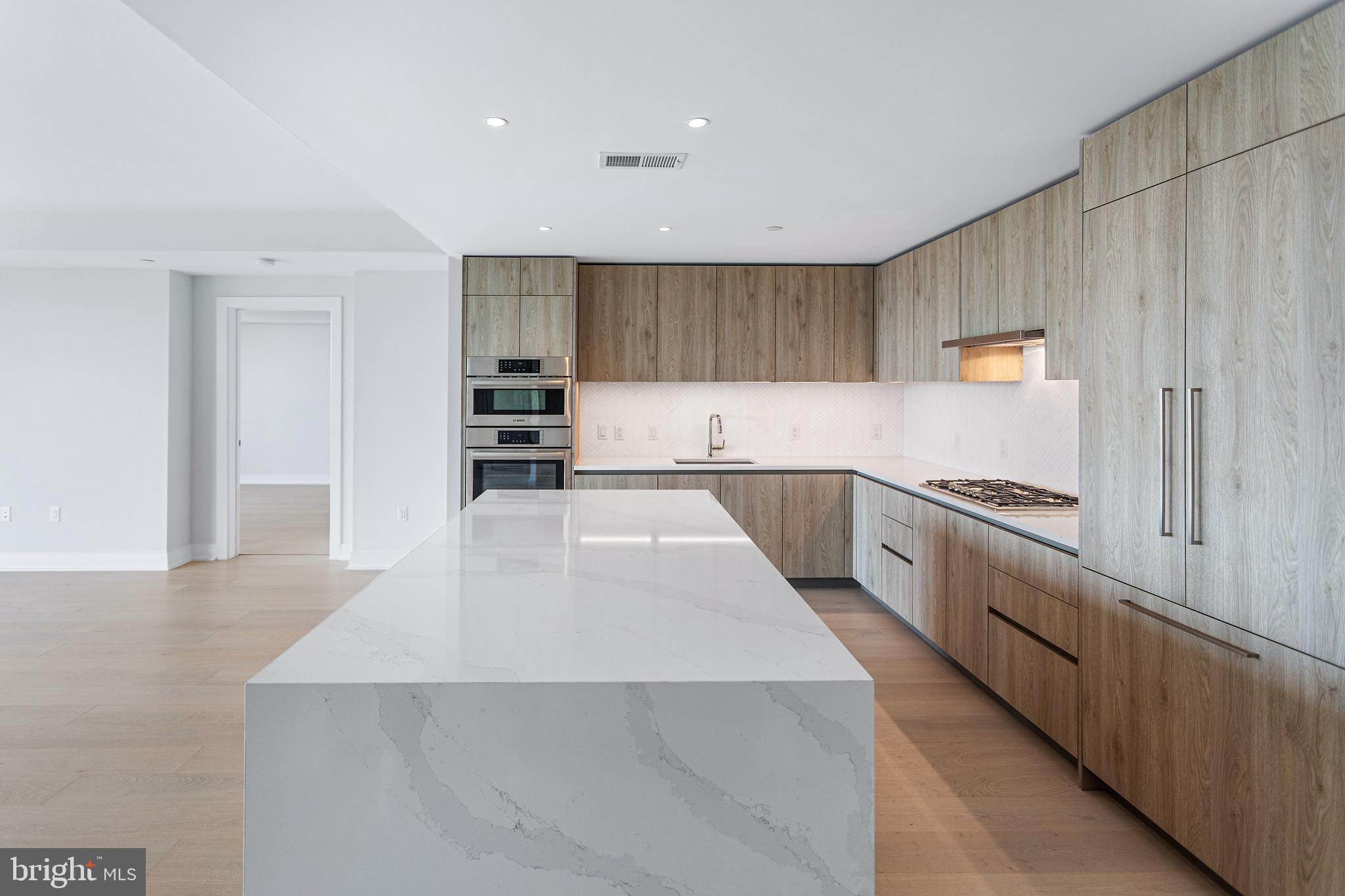 OLD TOWN ALEXANDRIA - Residential