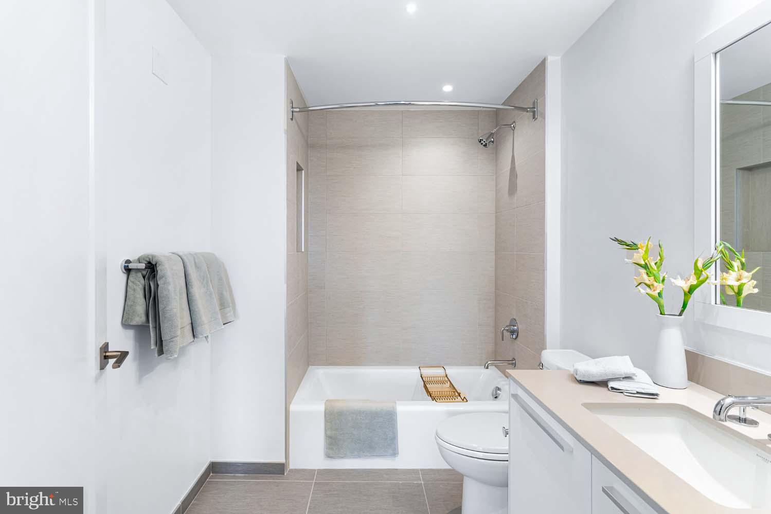 OLD TOWN ALEXANDRIA - Residential