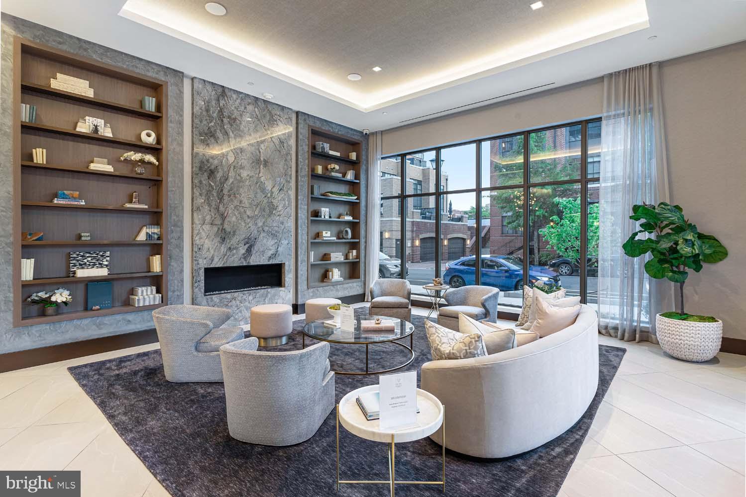 OLD TOWN ALEXANDRIA - Residential