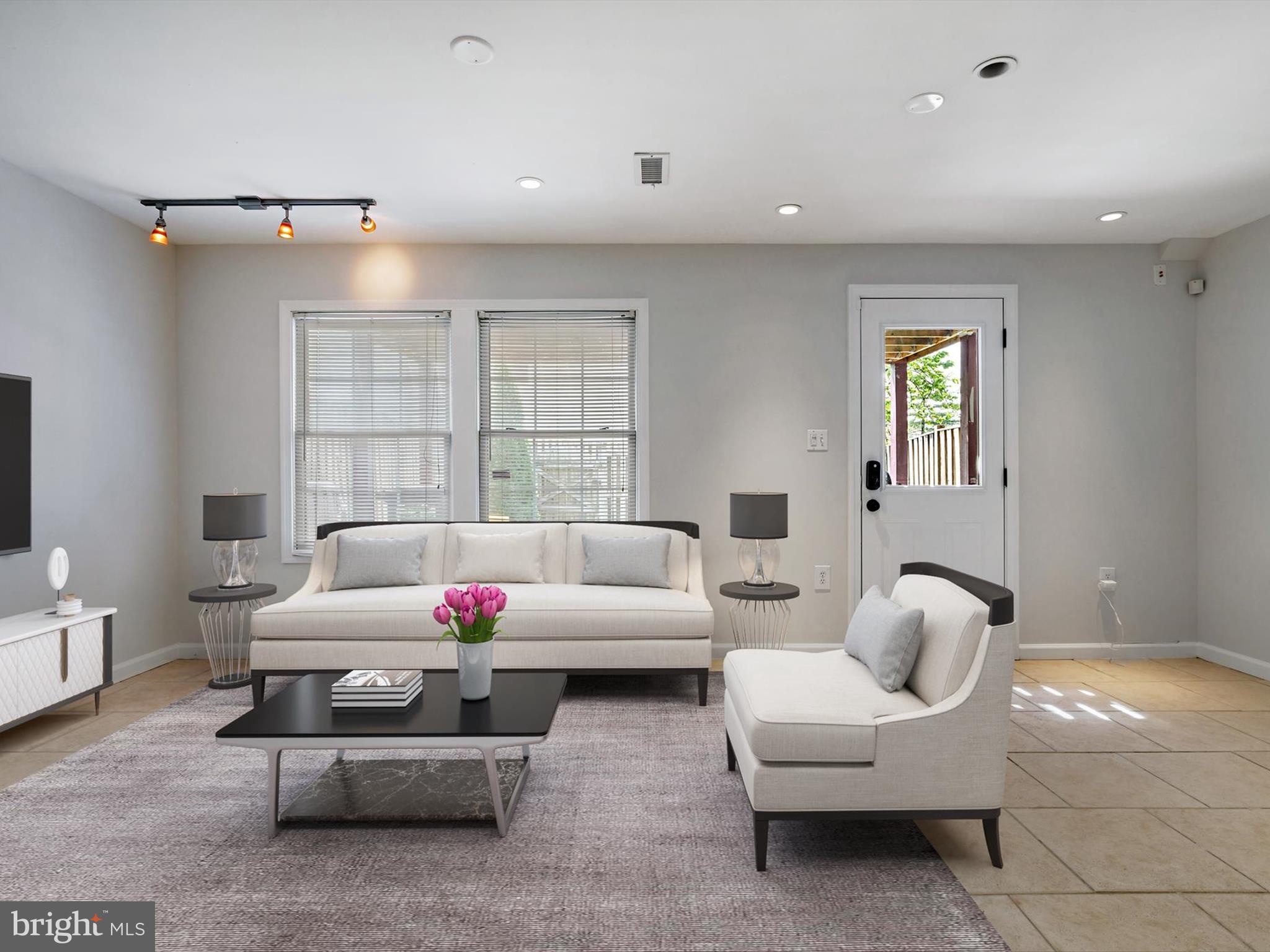 PINEY ORCHARD - Residential