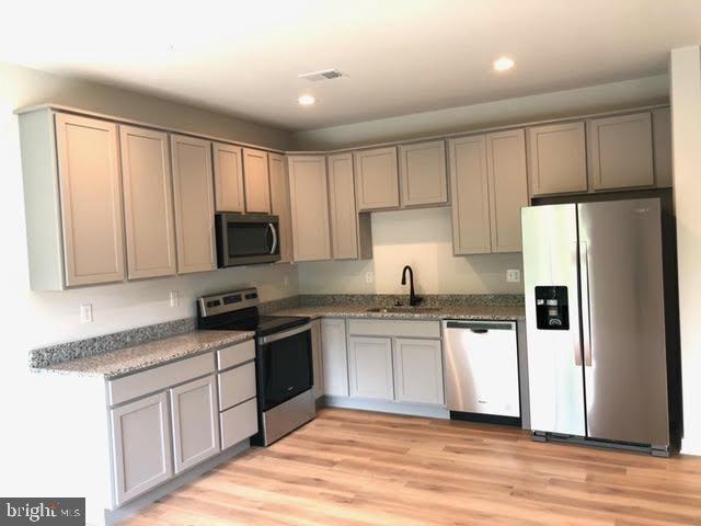 BOYDS CROSSING - Residential Lease