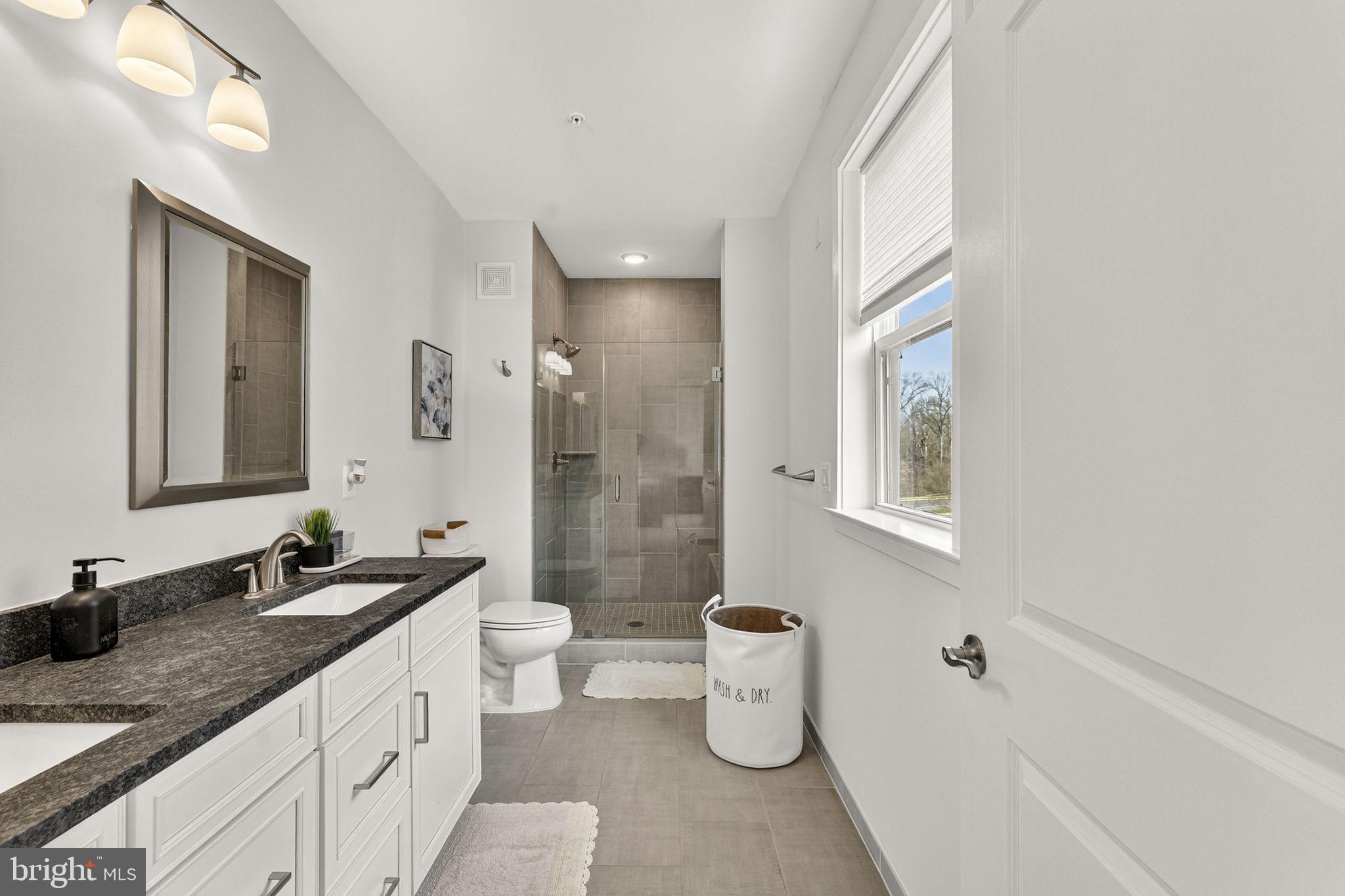 SIGNATURE AT BROADLANDS - Residential