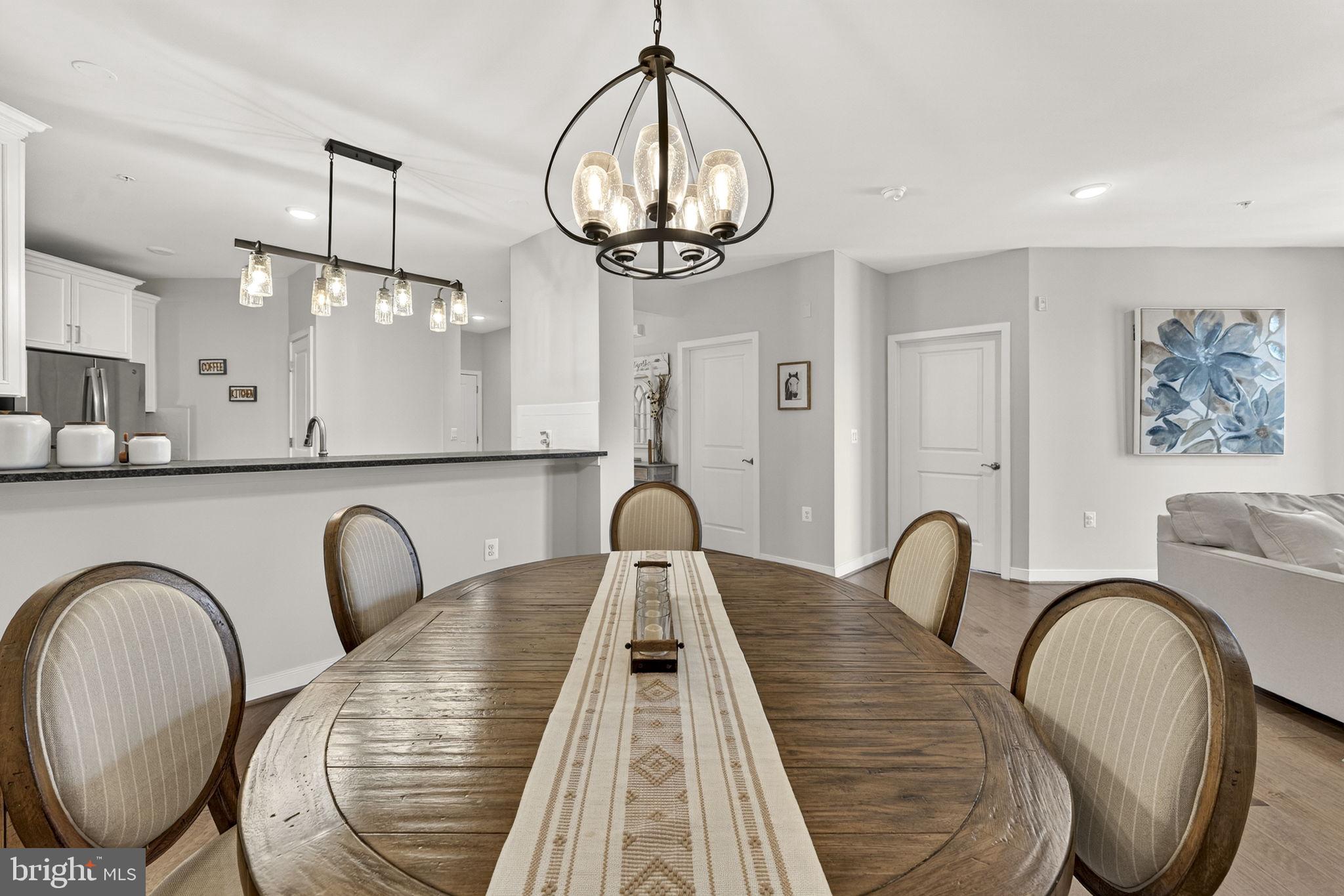 SIGNATURE AT BROADLANDS - Residential