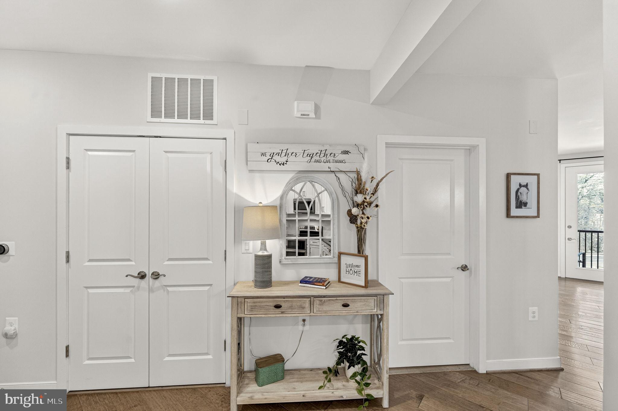 SIGNATURE AT BROADLANDS - Residential