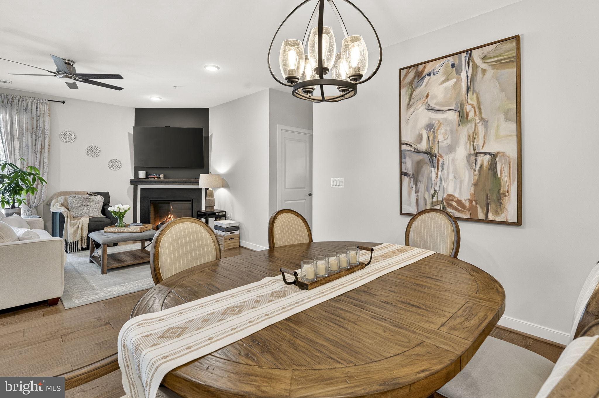 SIGNATURE AT BROADLANDS - Residential