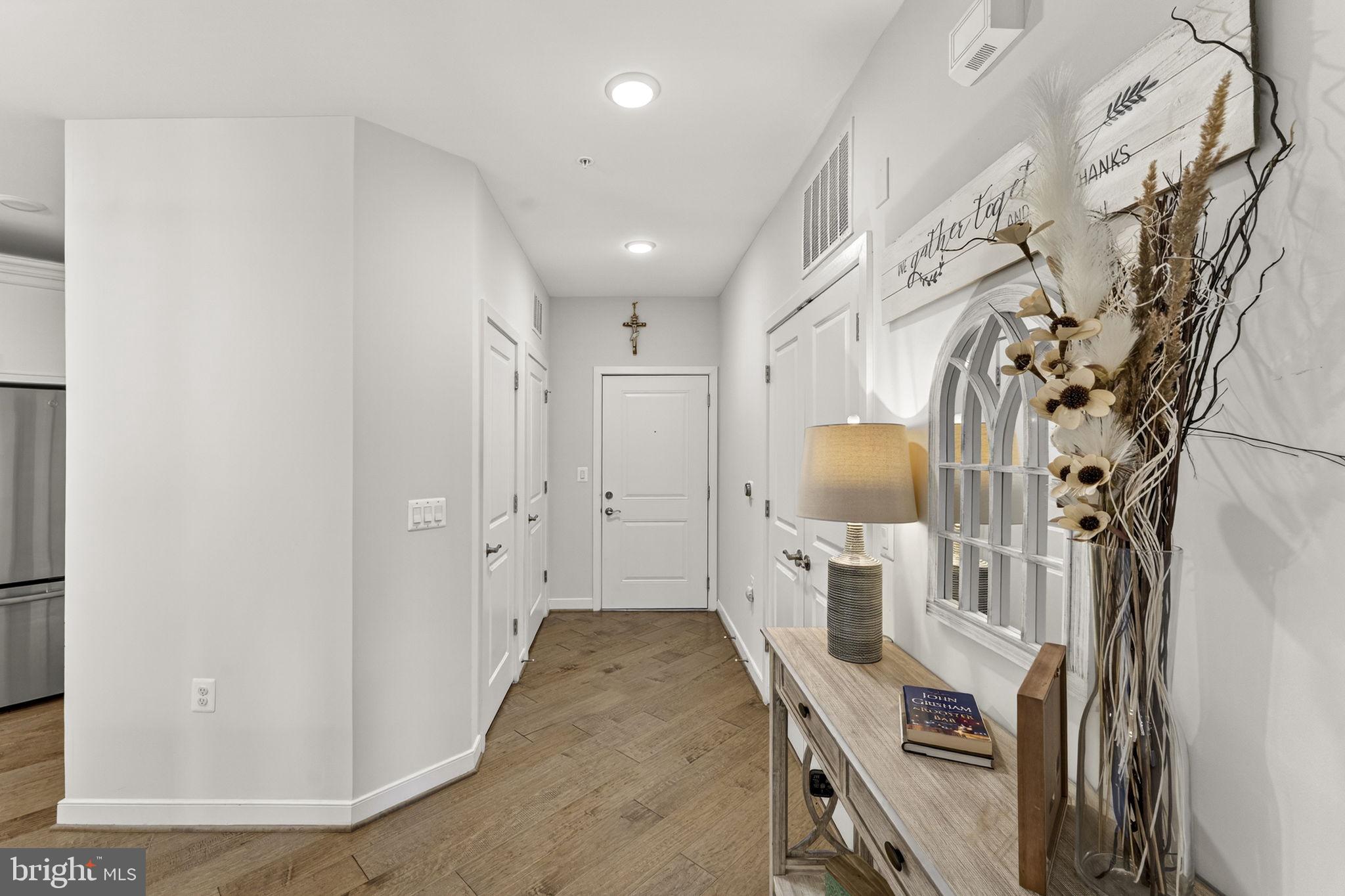 SIGNATURE AT BROADLANDS - Residential