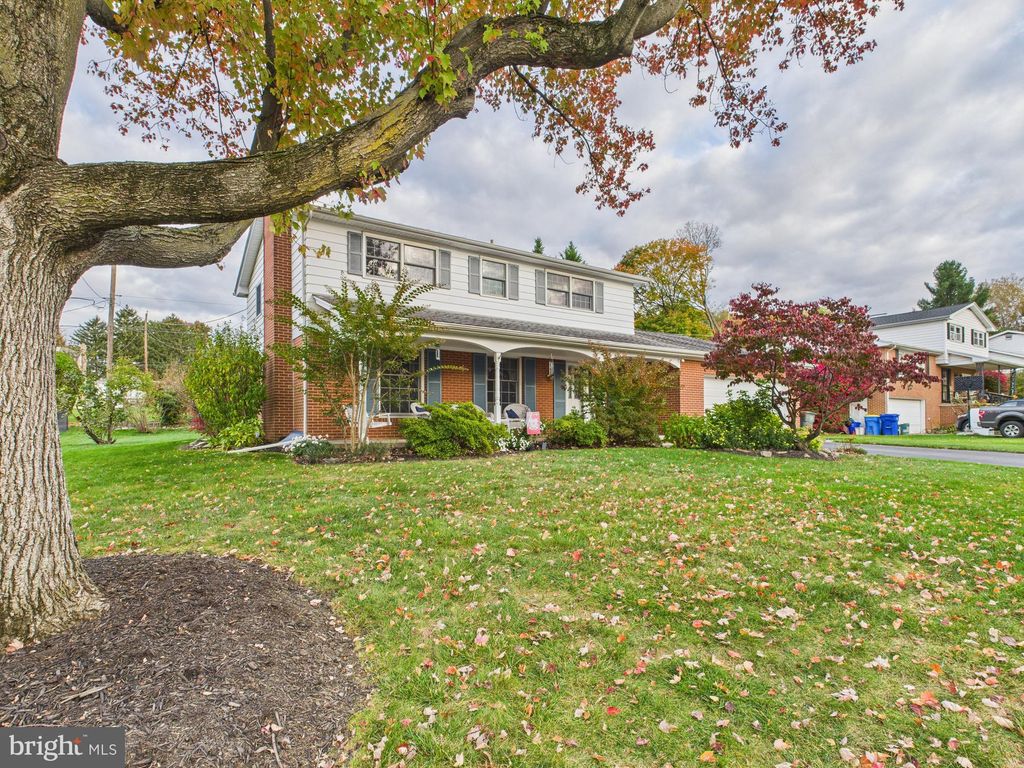 Photo of 445 Quaker Drive, YORK, PA 17402 (MLS # PAYK2092910)