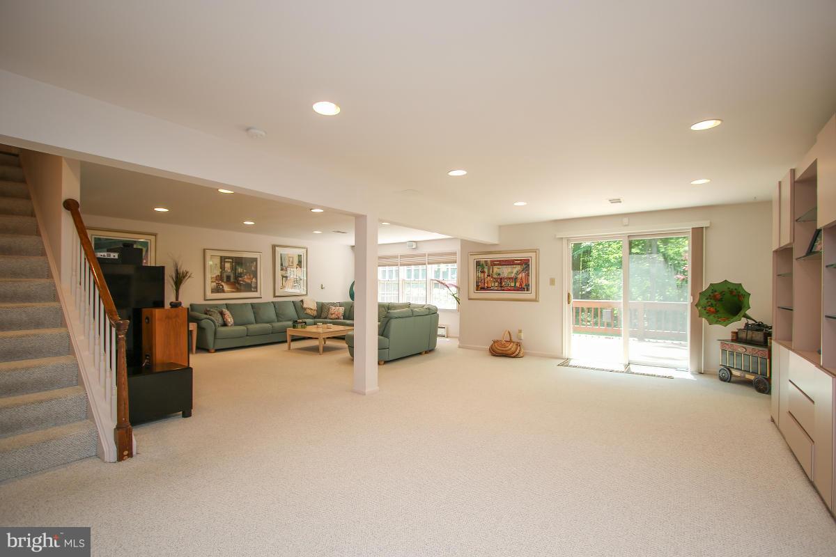 BANNOCKBURN ESTATES - Residential