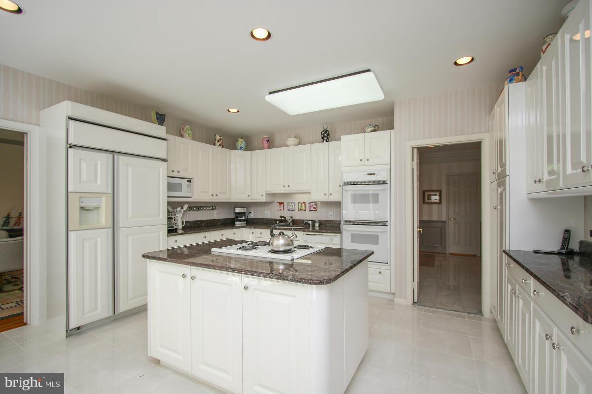 BANNOCKBURN ESTATES - Residential