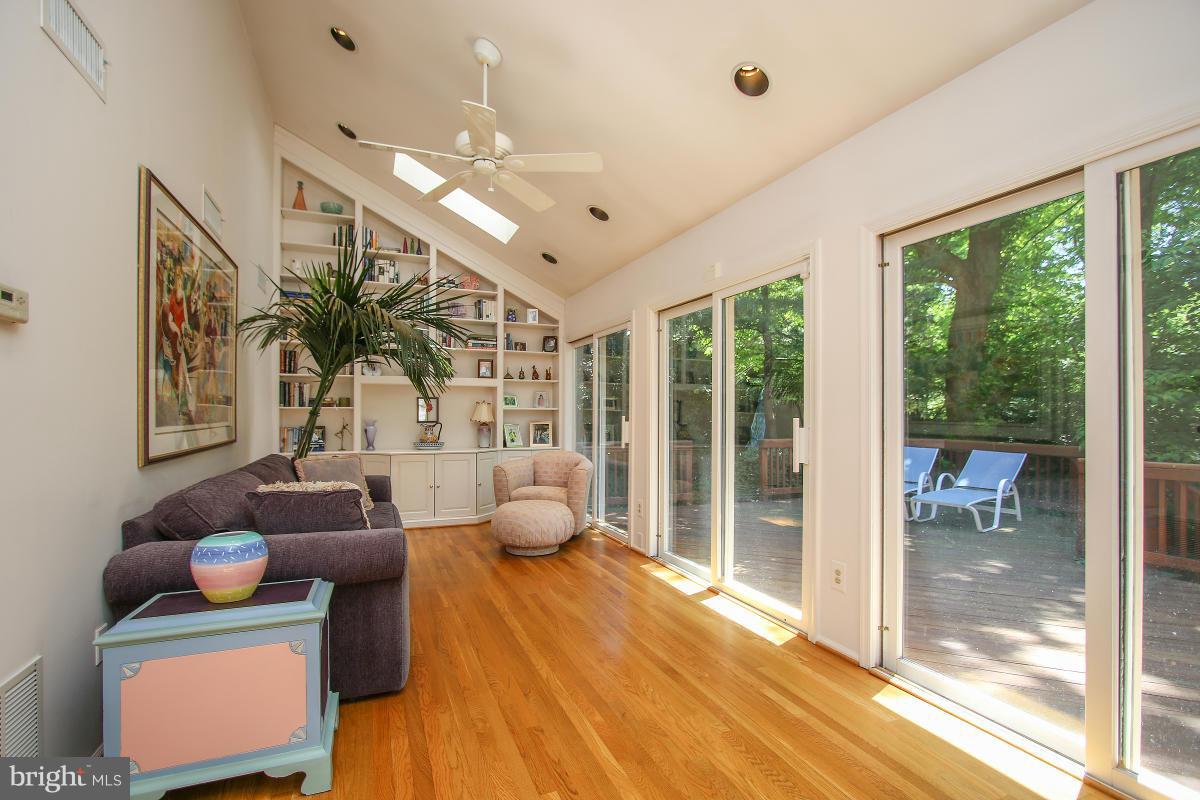 BANNOCKBURN ESTATES - Residential