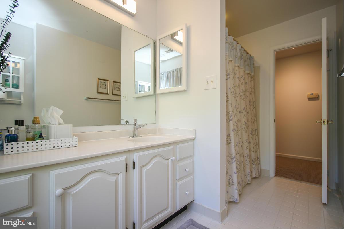 BANNOCKBURN ESTATES - Residential