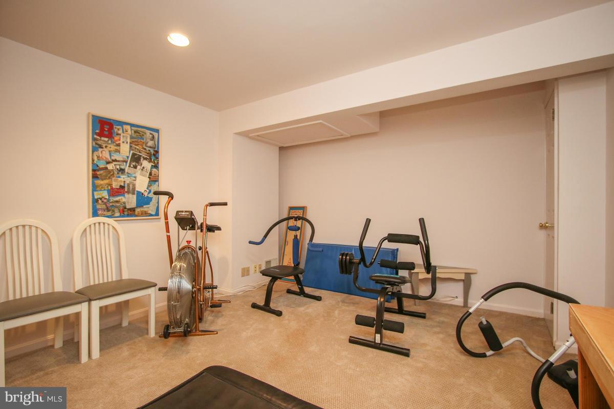 BANNOCKBURN ESTATES - Residential