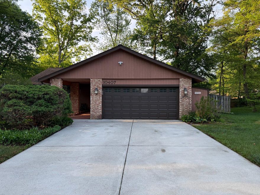 Just one step gives you full access to this delightful rambler with hardwood floors throughout and a huge patio for entertaining and enjoying the hot tub while viewing the big screen. The kitchen shines with heated floors , granite countertops, stainless steel appliances, and skylights that bring in abundant natural light. The great room is  stunning with a cozy gas fireplace and beautiful mantle-perfect for gathering with family and friends. Enjoy meals in the dining area just off the kitchen , complete with a breakfast bar for casual dining. Wonderful location close to VRE and shopping.