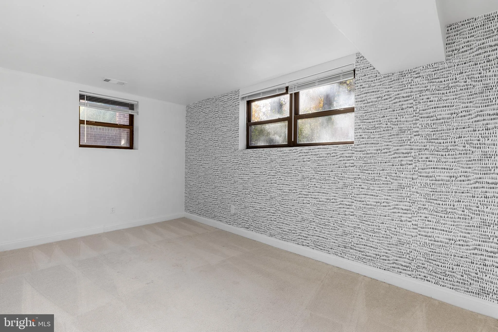 Devon, Pennsylvania 19333, United States, 3 Bedrooms Bedrooms, ,3 BathroomsBathrooms,Residential,Pending,36287