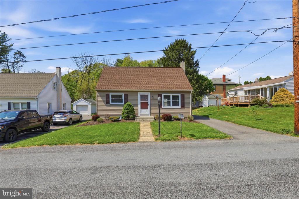 Photo of 4 Red Bud Drive, MILLERSVILLE, PA 17551 (MLS # PALA2084166)