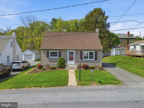 4 RED BUD DRIVE MILLERSVILLE PA 17551