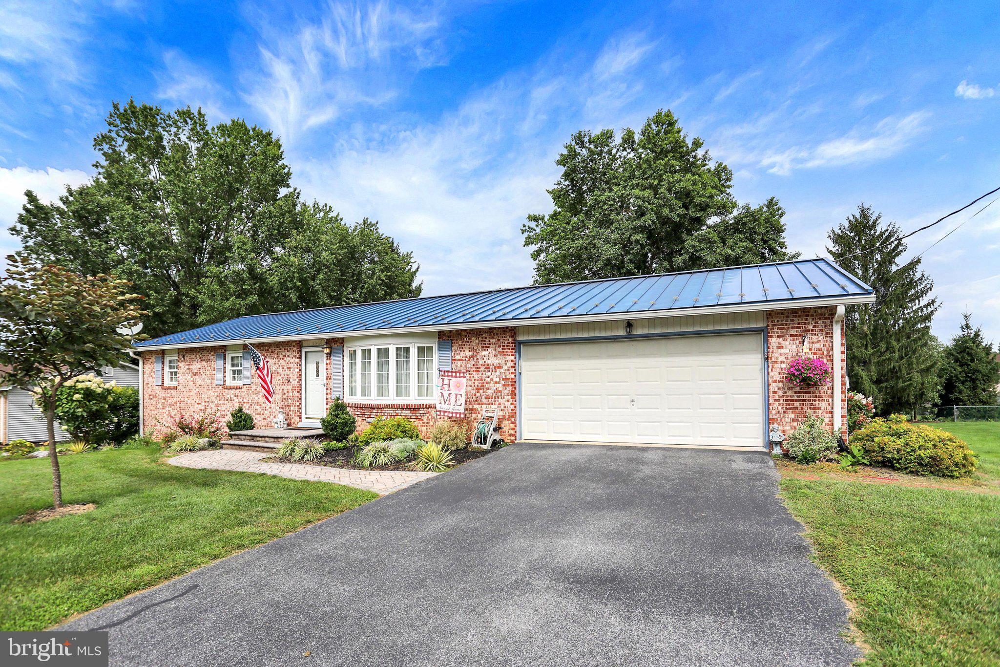 545 BOXWOOD LANE