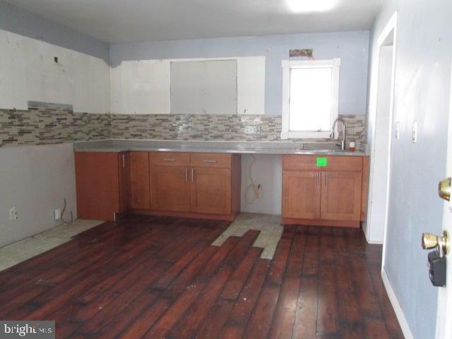 WEST EARL - Residential