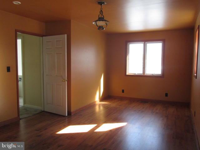 WEST EARL - Residential