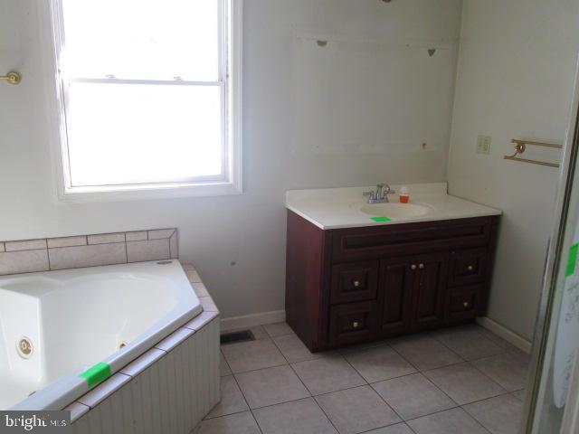 WEST EARL - Residential