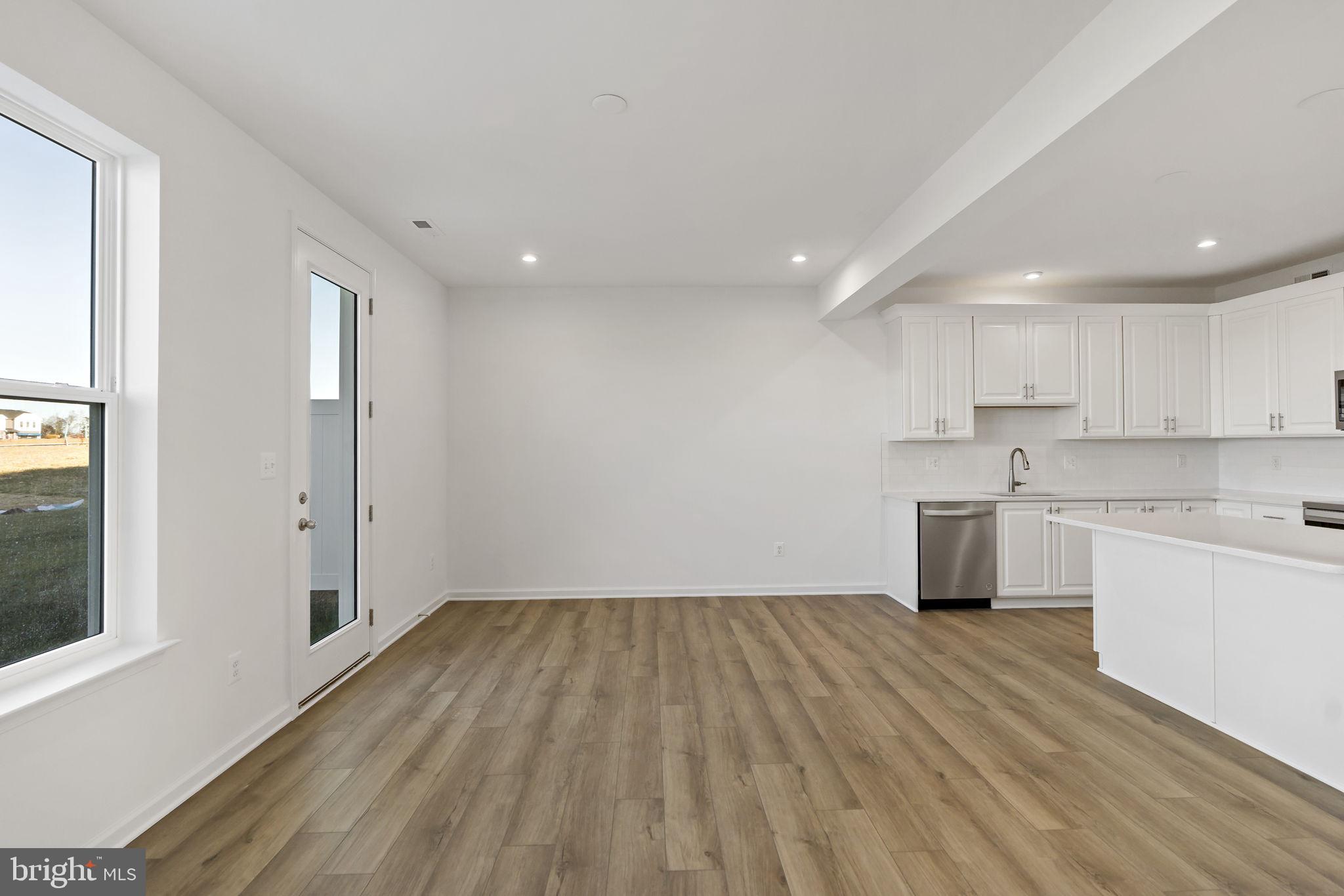 SOUTH BROOK - Residential