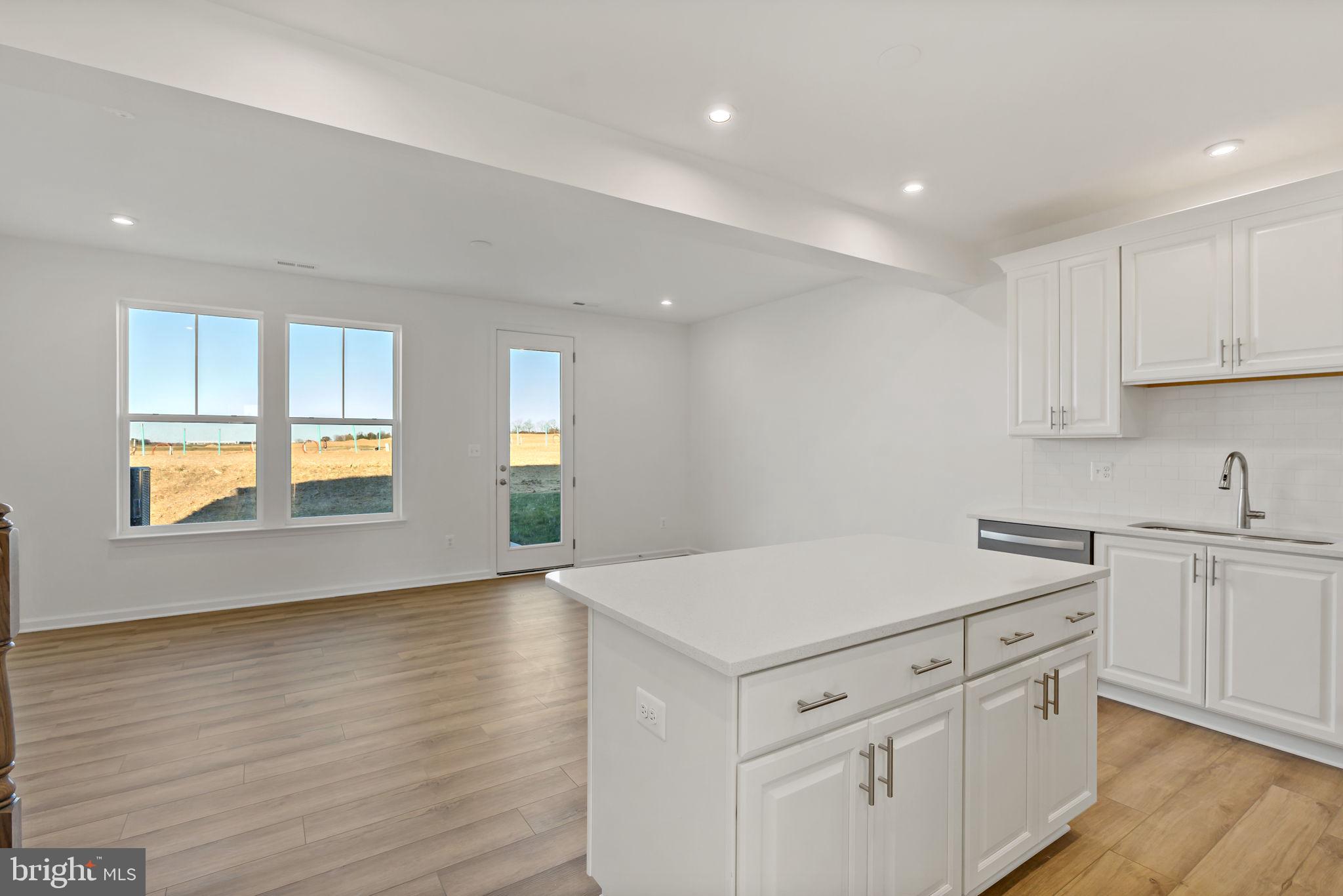 SOUTH BROOK - Residential