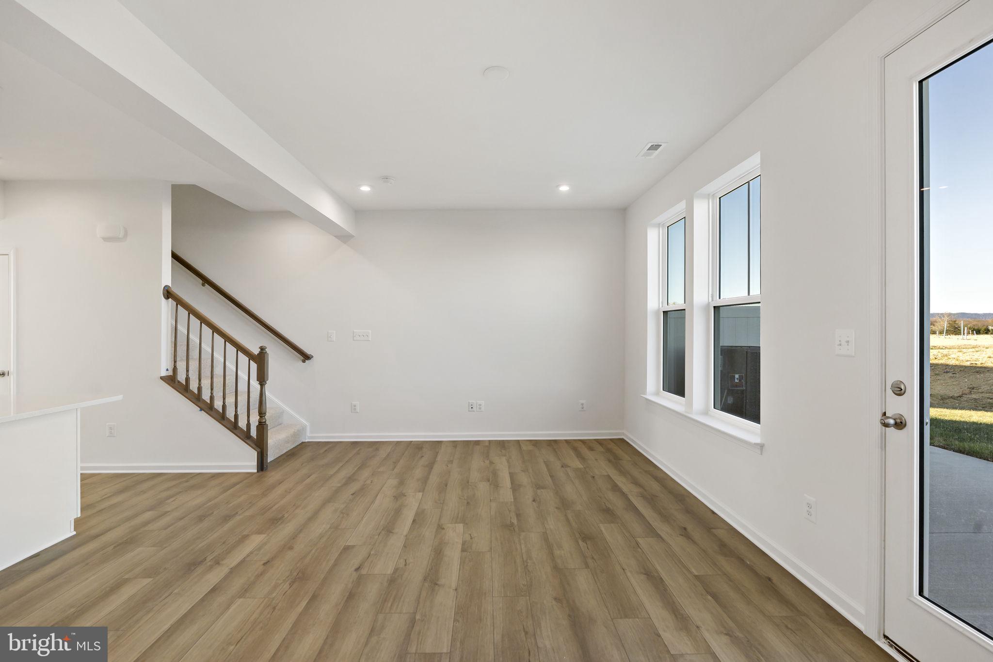 SOUTH BROOK - Residential